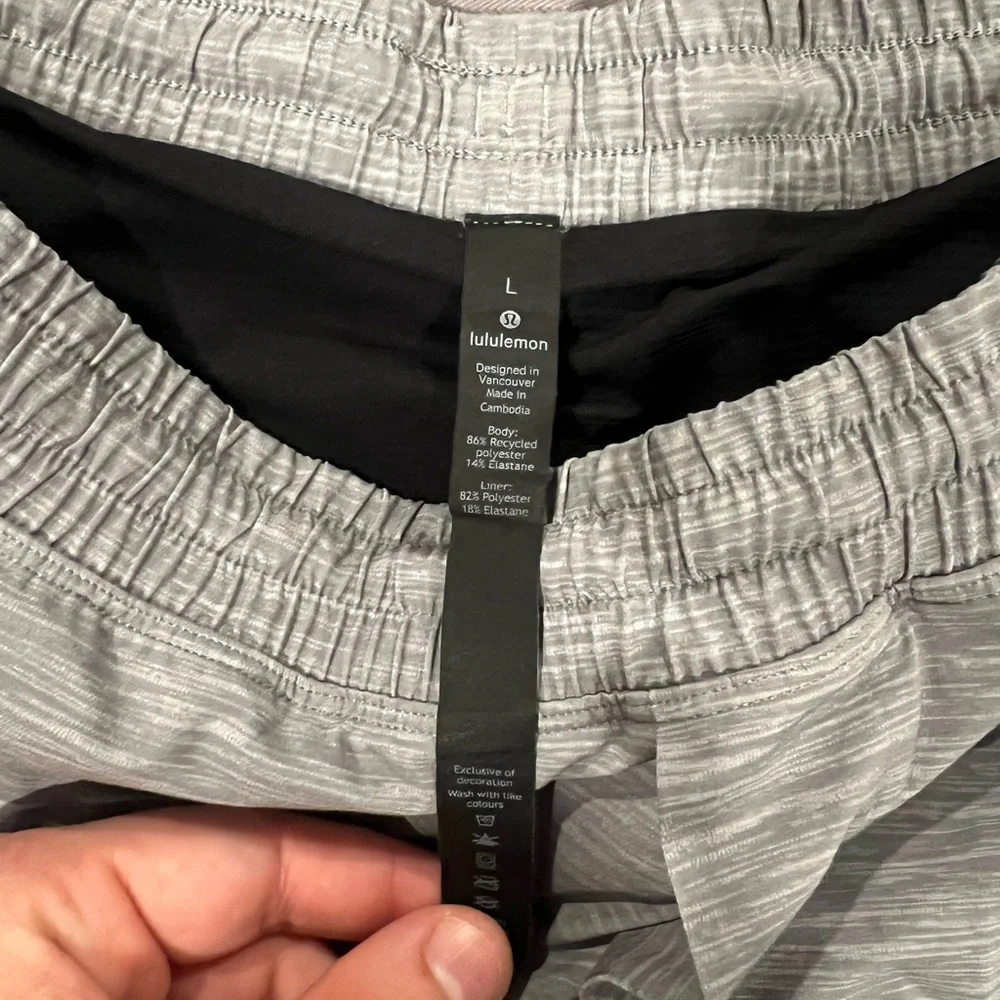 Lulu lemon silver shorts - Picture 2 of 2